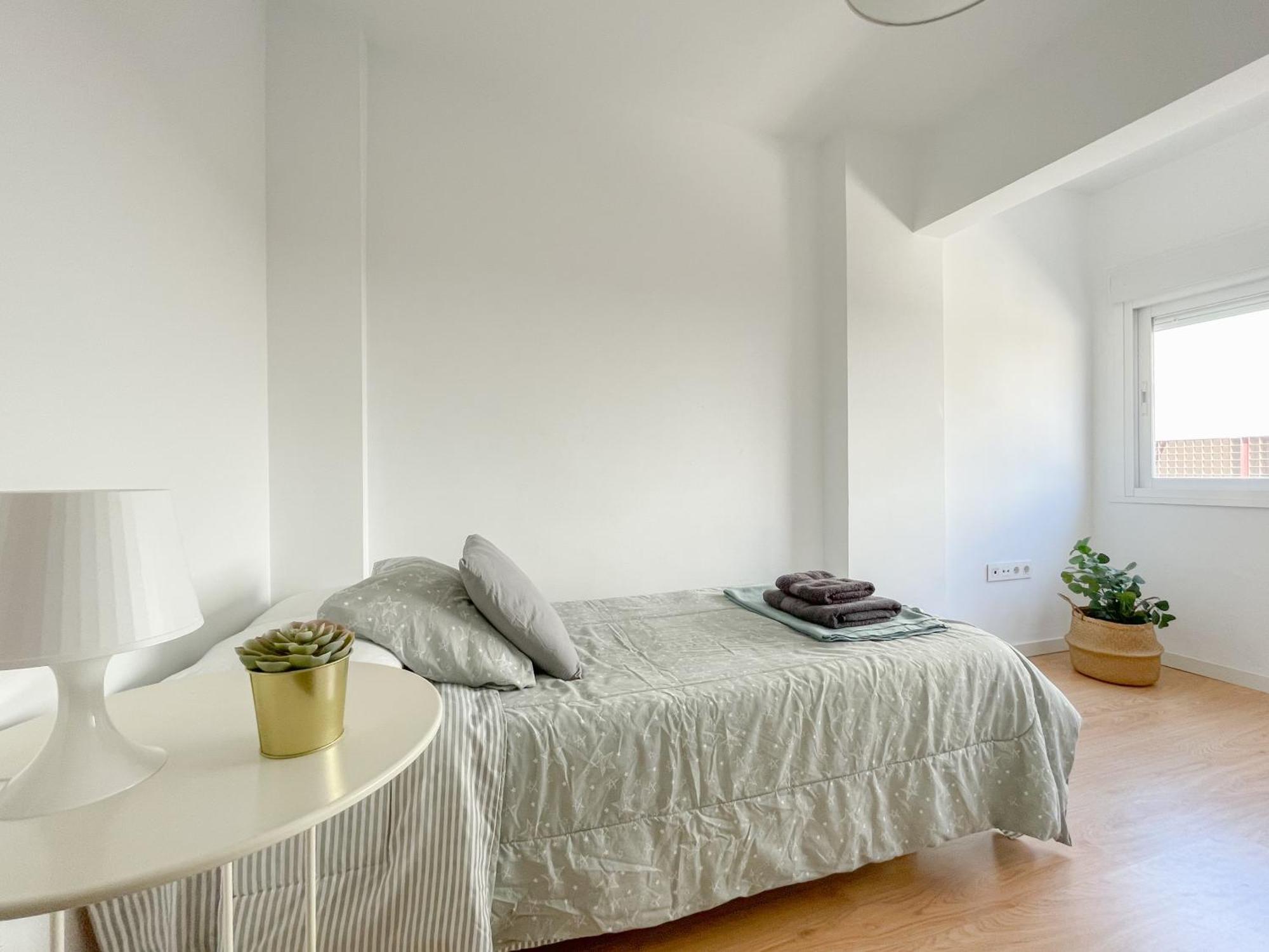 Moderno Apartamento Plz De La Merced Málaga Exteriör bild