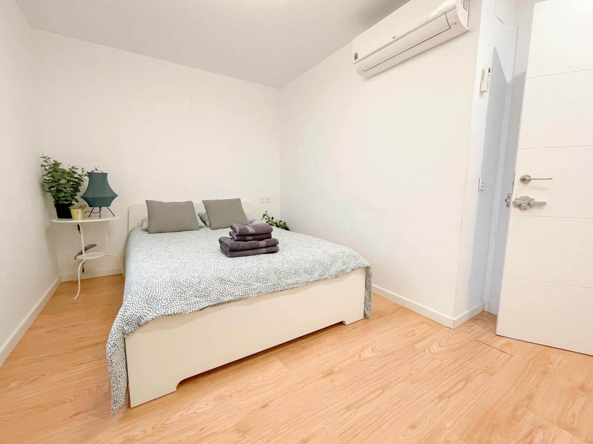 Moderno Apartamento Plz De La Merced Málaga Exteriör bild